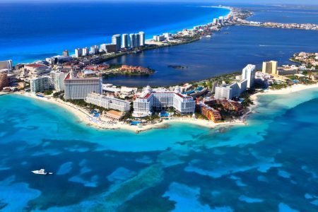 How to get to and around Cancun’s Hotel Zone with Mayan Luxury Transfers